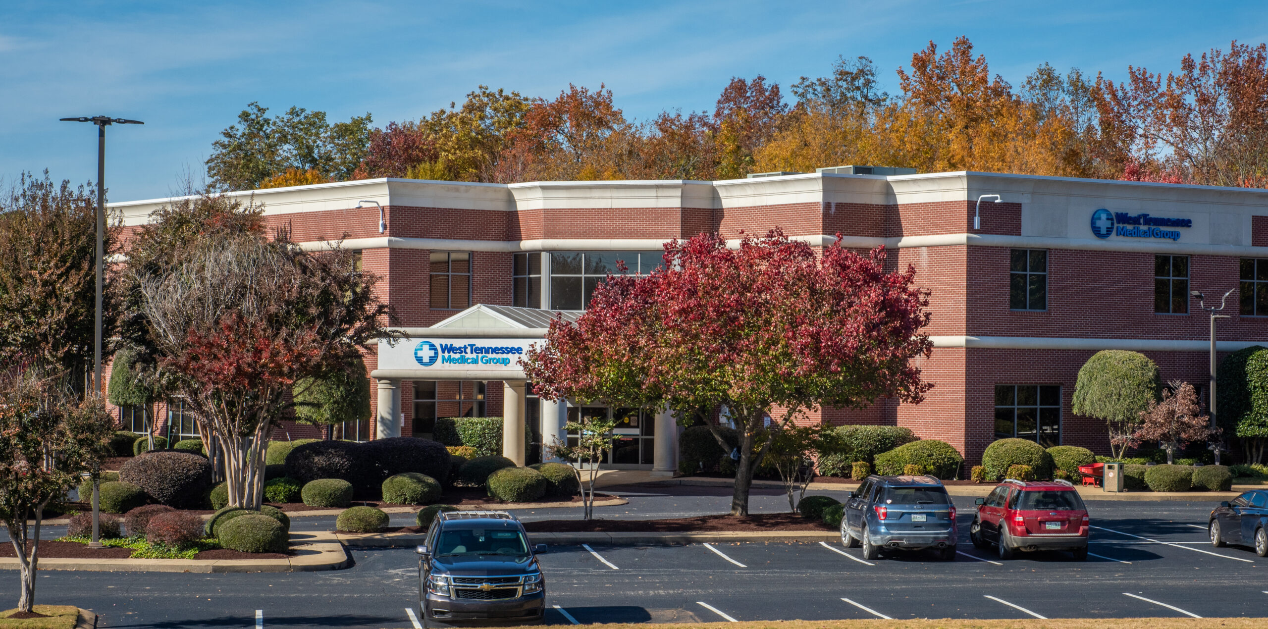 External photo of the new Jackson Surgical Associates building (formerly the Sports, Orthopedic and Spine building).