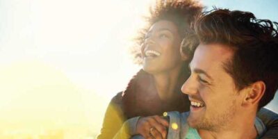 couple-2 Smiling interracial couple